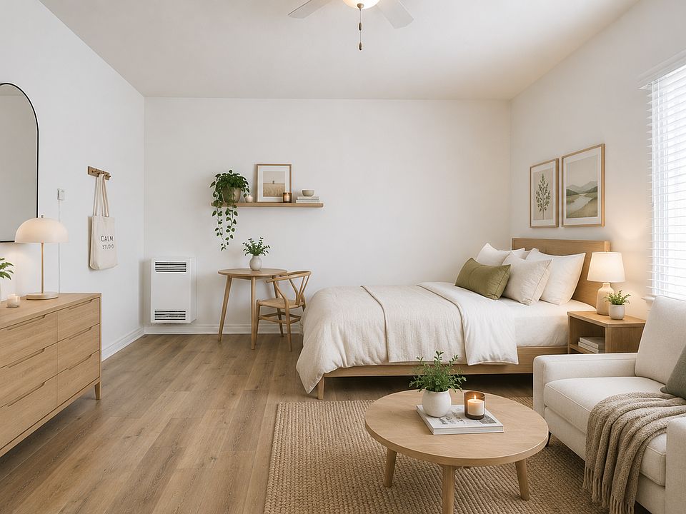 1st image of 516 N Harvard Blvd #310