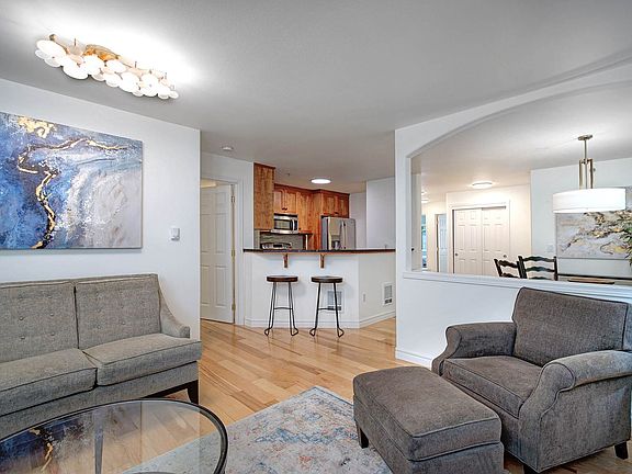 5th image of 18501 SE Newport Way Unit J238