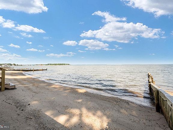 4th image of 62 Shore Dr
