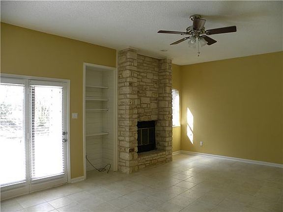 4th image of 2201 Lakeway Blvd APT 15
