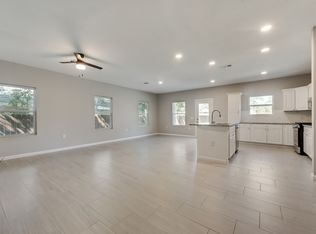 919 W Collins St, Denison, TX 75020
