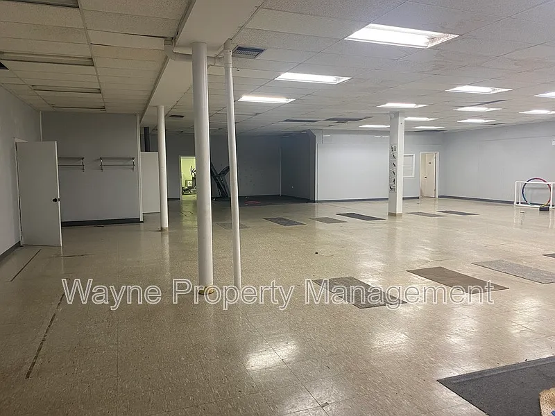 Studio, 1.0 bath, 4925 sqft, $1,900 — Photo 2