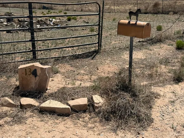 134 Marshall Rd W, McIntosh, NM 87032