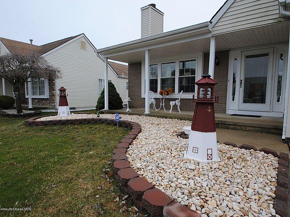 2nd image of 12 Kendal Dr