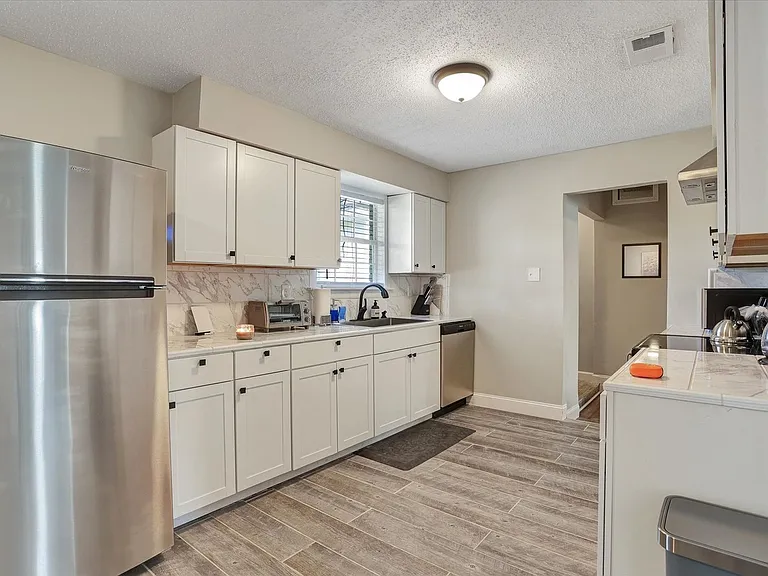 720 Dixon St — Photo 14