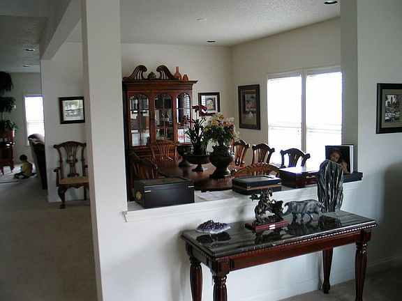 2nd image of 824 Highpointe Blvd