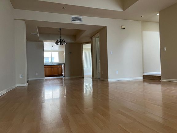 3rd image of 1906 Strathmore Ave