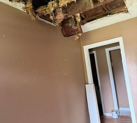 4th image of 1440 W McDowell Rd