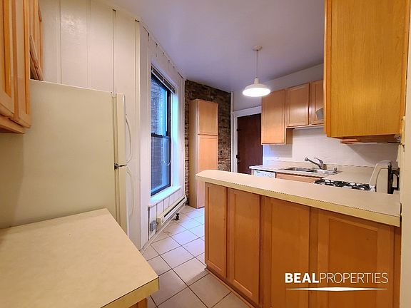 4th image of 1216 N Dearborn St #B1