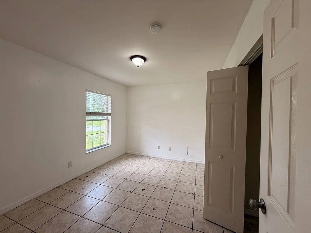 3 bed, 2.0 bath, 1125 sqft, $1,500 — Photo 3