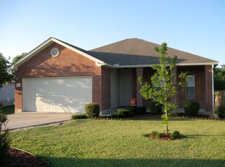 2906 Monika Ln, Taylor, TX 76574