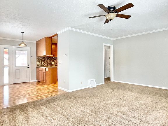 4th image of 2120 E Westminster Ave