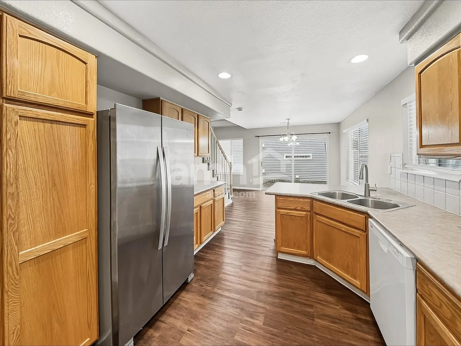 3 bed, 2.5 bath, 1845 sqft, $2,815 — Photo 4