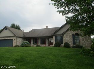 52 Skylite Dr, Hanover, PA 17331