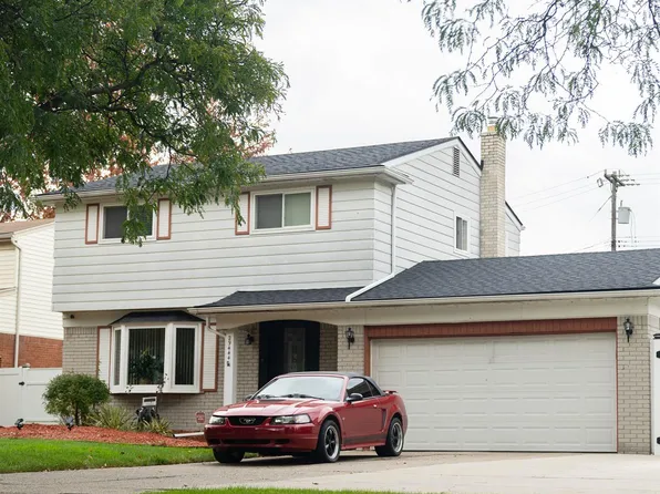 29444 Guy St, Southfield, MI 48076