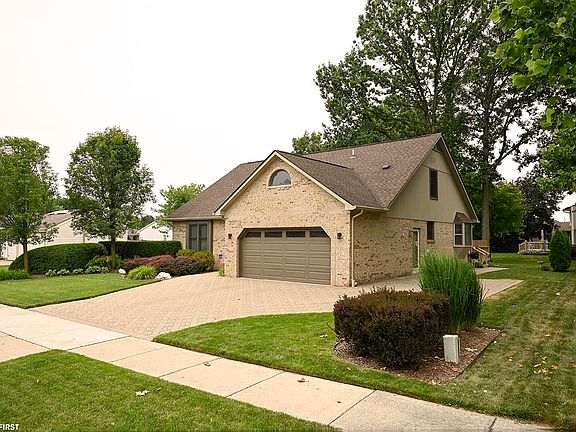 3rd image of 48315 Walden Rd