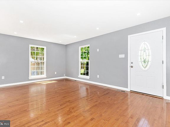 5th image of 2604 Ashmont Ter