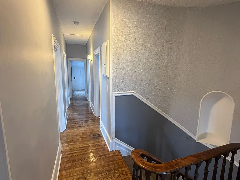 277 William St — Photo 8