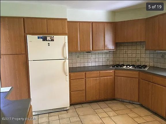 4th image of 134 W River St #1