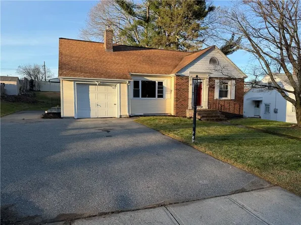 48 Nate Whipple Hwy, Cumberland, RI 02864