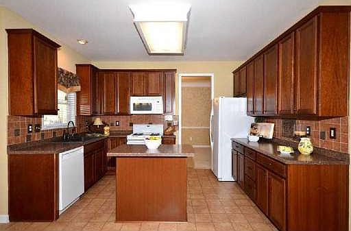 5th image of 2031 Morning Brook Cir