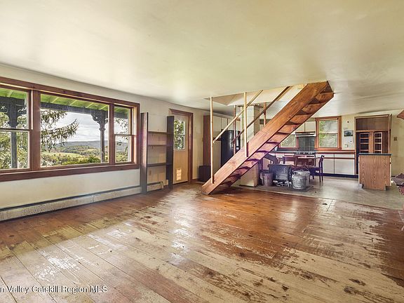 3rd image of 157 Neville Road