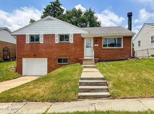 358 Crestway Dr, Oregon, OH 43616