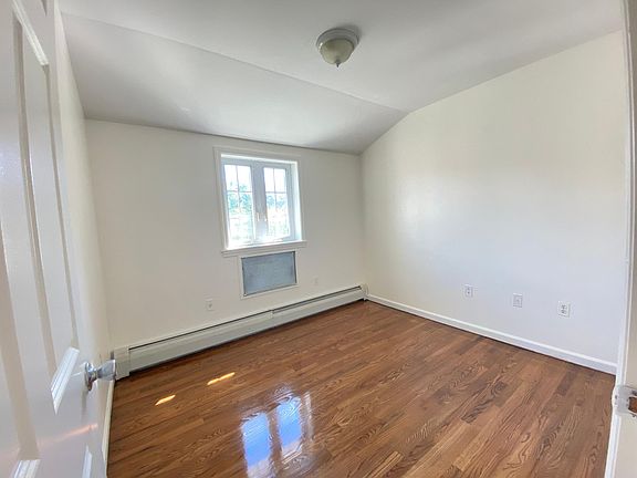 4th image of 710 Logan Ave Floor 2
