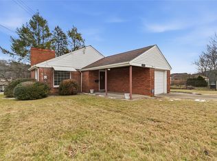 2001 Cypress Dr, White Oak, PA 15131