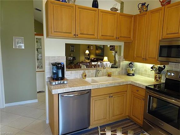 2nd image of 8897 Cascades Isle Blvd