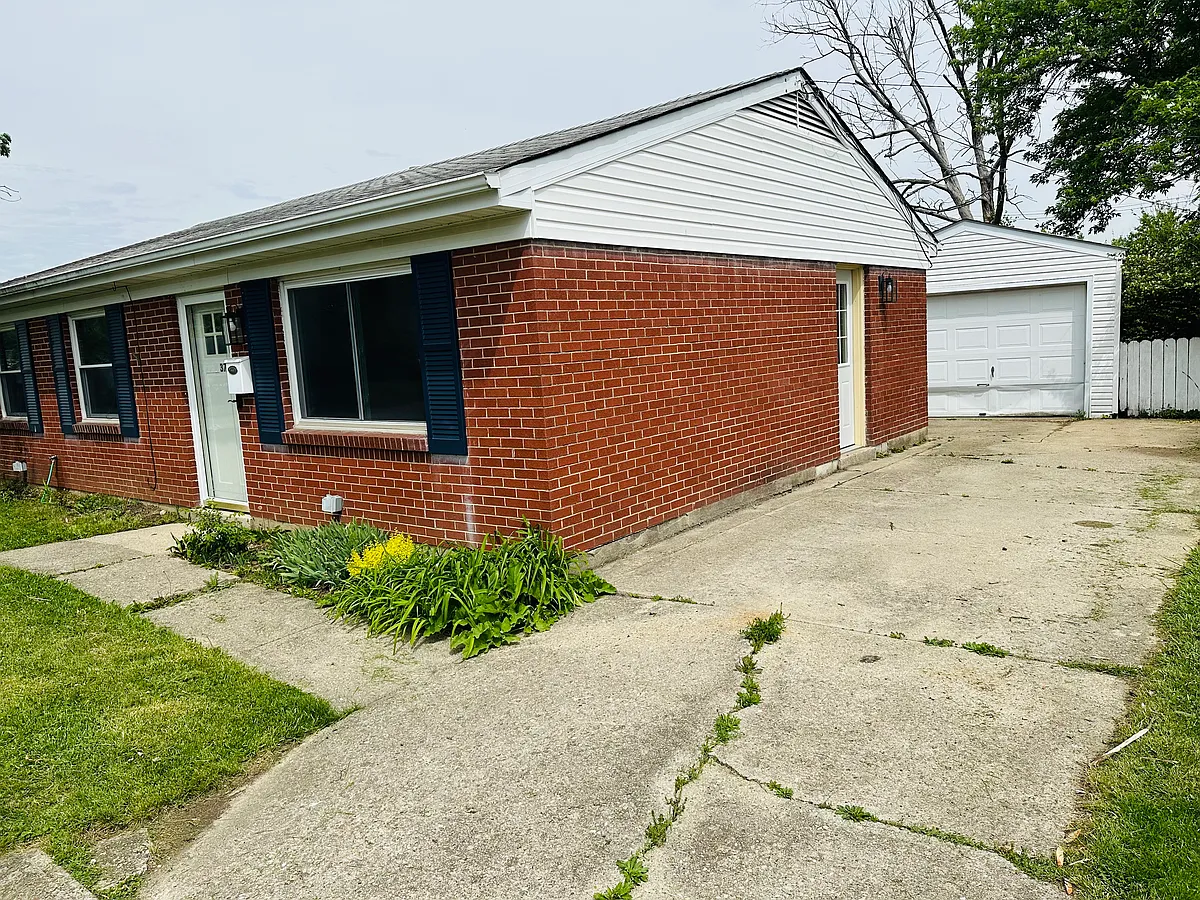 Building Photo - 37 Twinbrook Dr
