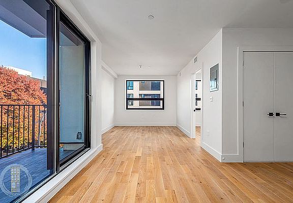 3rd image of 503 Evergreen Ave #3CC