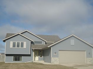 2080 Truman Ave, Owatonna, MN 55060