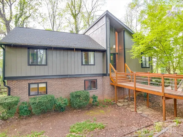 615 Ridgeway Dr, Belmont, NC 28012