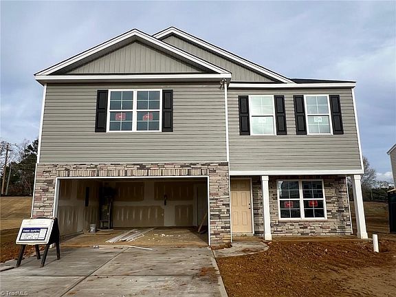 2nd image of 535 Leven Dr #6