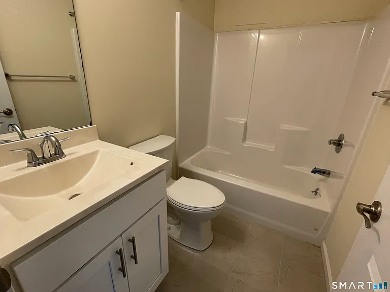 28 Woodside Broadmoor Dr — Photo 14
