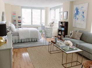 220 W 26th St APT 602, New York, NY 10001
