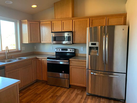2nd image of 2519 NE Noble Loop