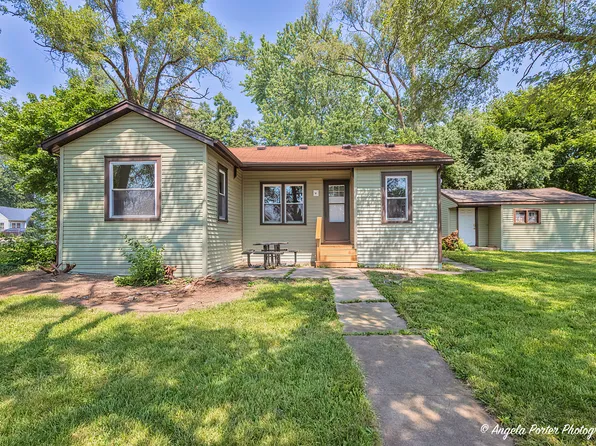 1501 Round Lake Dr, Round Lake Beach, IL 60073