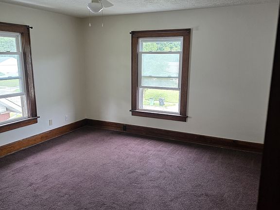 4th image of 867 S Rockhill Ave