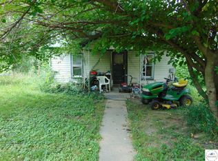506 N Pettis St, Windsor, MO 65360
