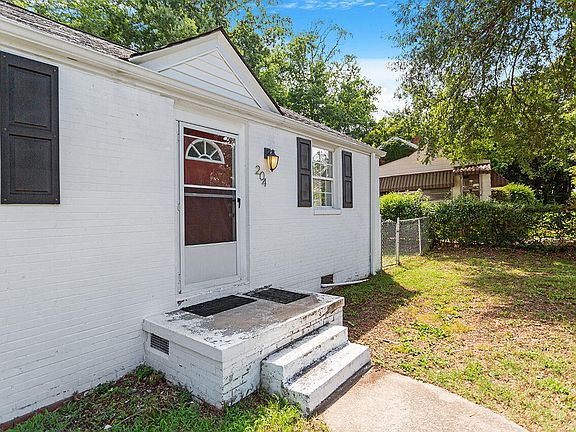5th image of 204 Red Oak Ave