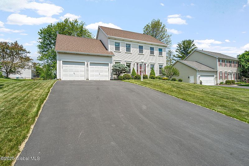2nd image of 19 Runnel Drive