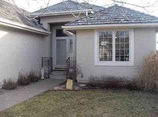 2416 SW Kings Ct, Topeka, KS 66614