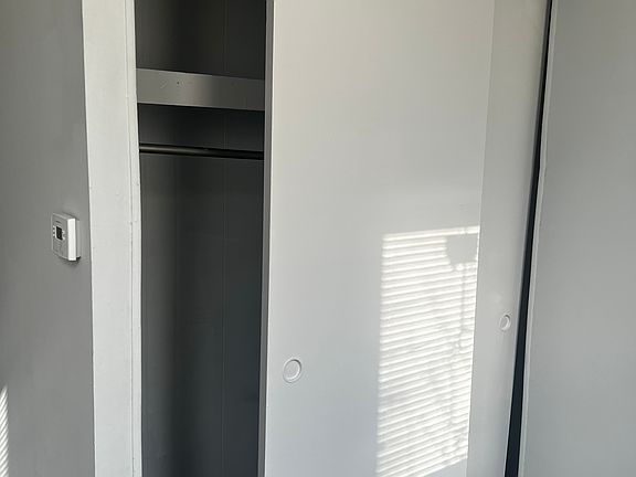 4th image of 335 E Girard Ave #1