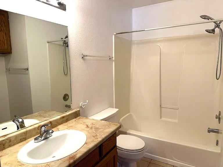 377 Parkchester Dr — Photo 7