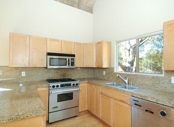 2nd image of 517 La Honda Dr