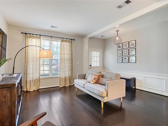 4th image of 2806 Priestcliff Dr SE