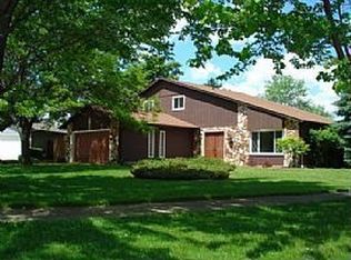 101 Lee Ct, Elyria, OH