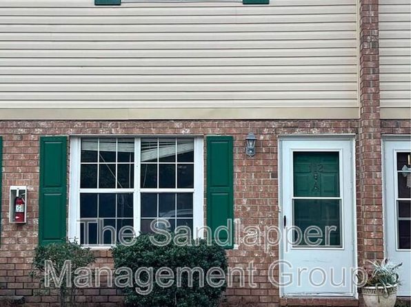 112A Pinewood St